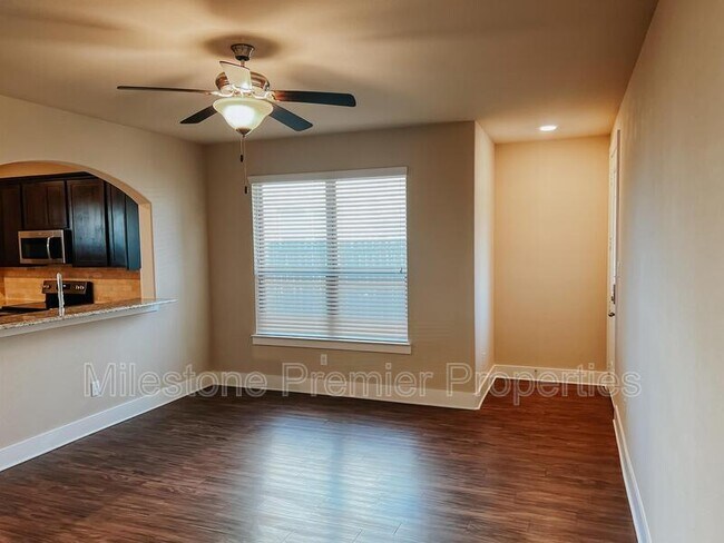 Building Photo - 3906 Ashton Dr