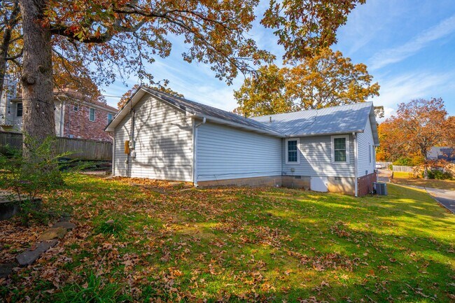 Building Photo - Adorable 3 Bedroom Sherwood Home