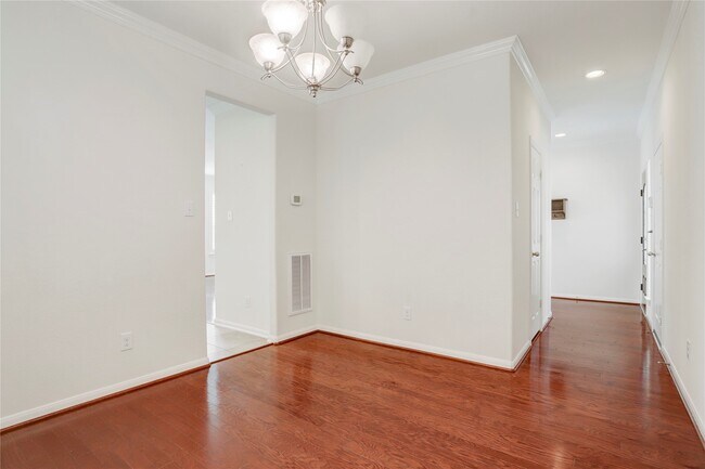Building Photo - 10046 Hillside Bayou Dr