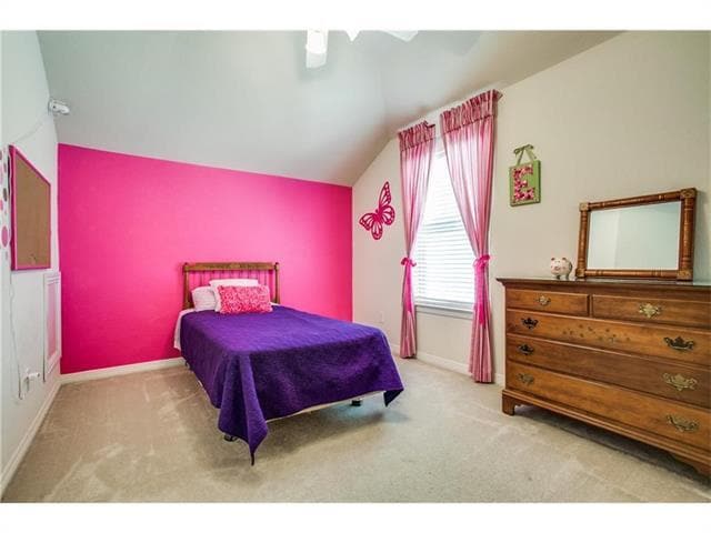 Building Photo - 5720 Pebble Ridge Dr
