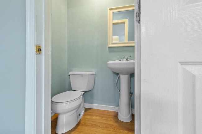 Building Photo - 5410 Campbell Ave