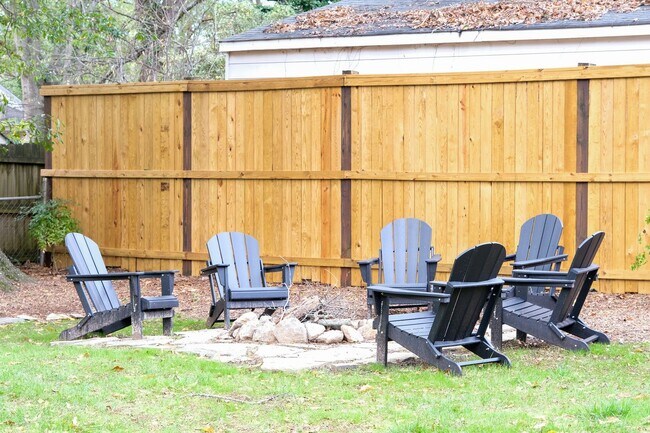 Building Photo - Charming 3 Bedroom, 2 Bath Home in Prime Greenville Location!