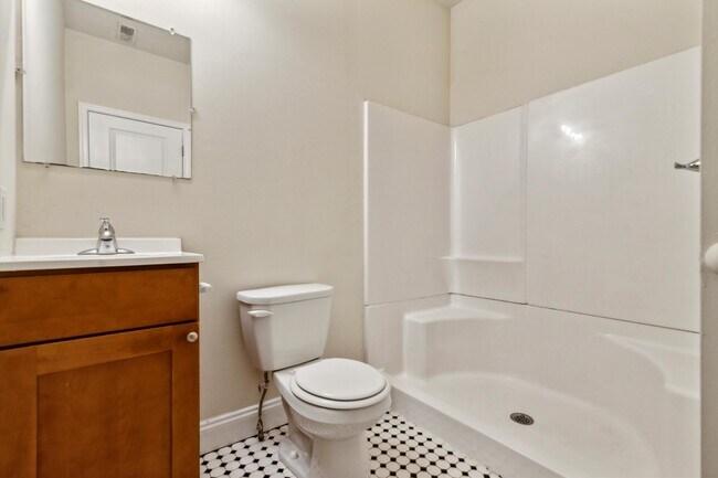 Building Photo - 1705 Arlington St