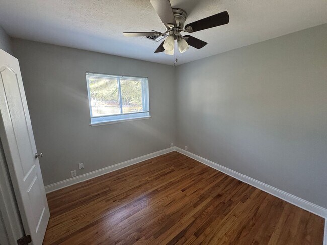 Building Photo - 3/2 Rental Near The Gates of Eglin AFB