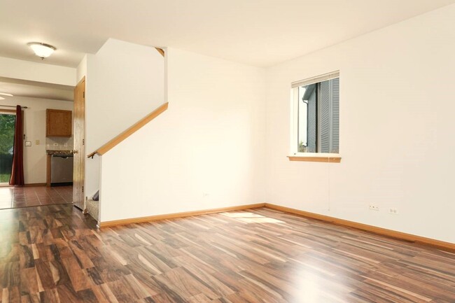 Building Photo - 2197 N Sedgefield Ct