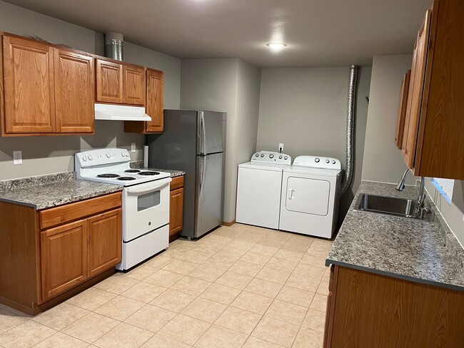 Building Photo - 304 E. "P" St