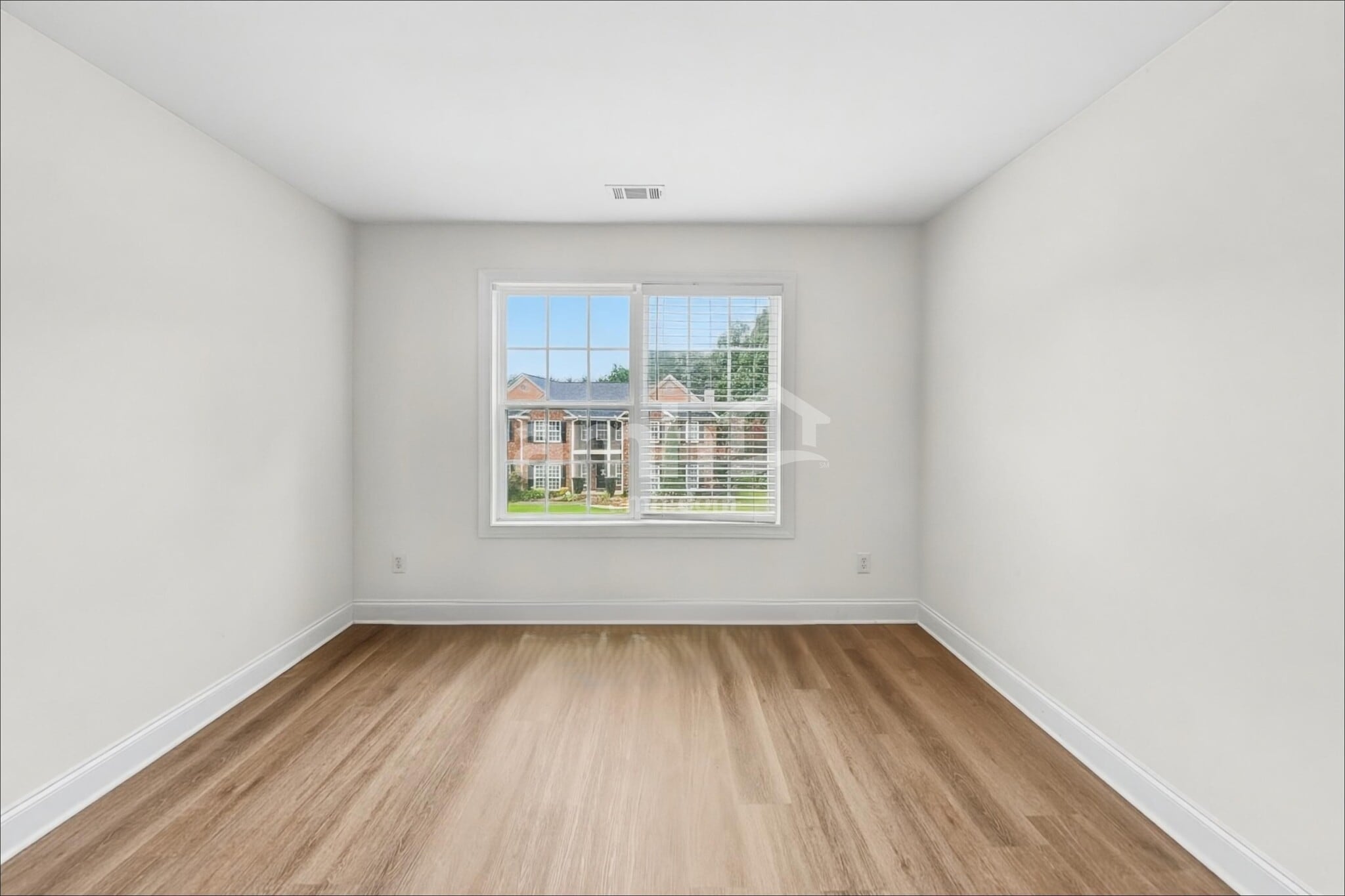 Building Photo - 5592 Lair Ln