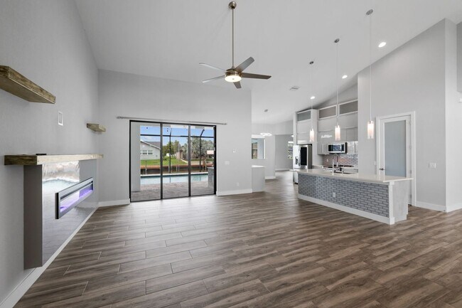 Building Photo - 3106 SW 22nd Ave