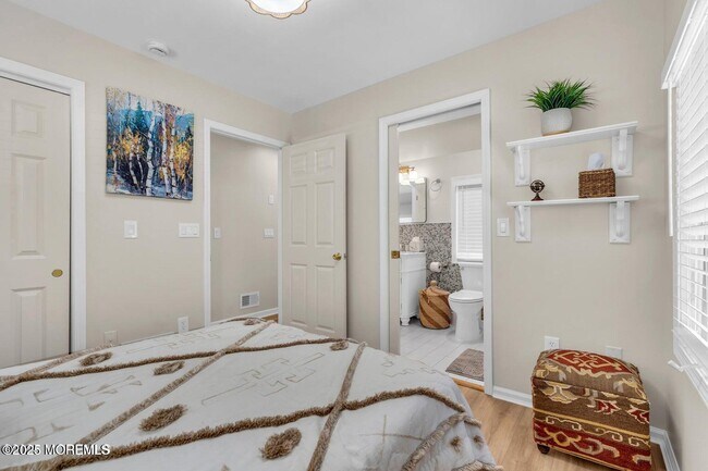 Building Photo - 520 Brighton Ave