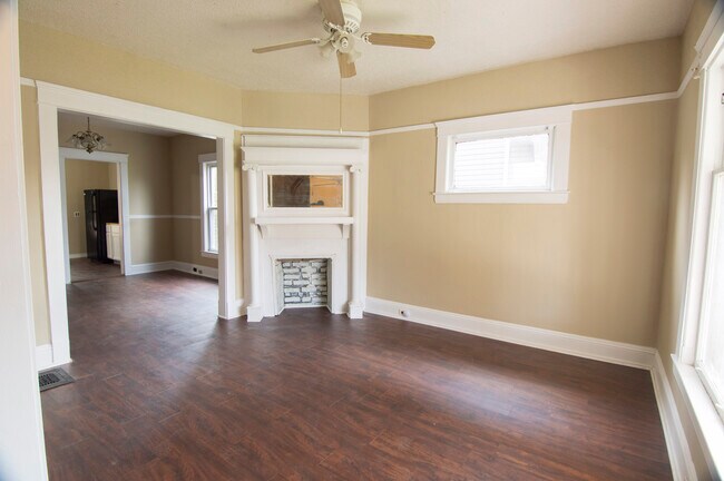 Building Photo - 1461 W 107th St
