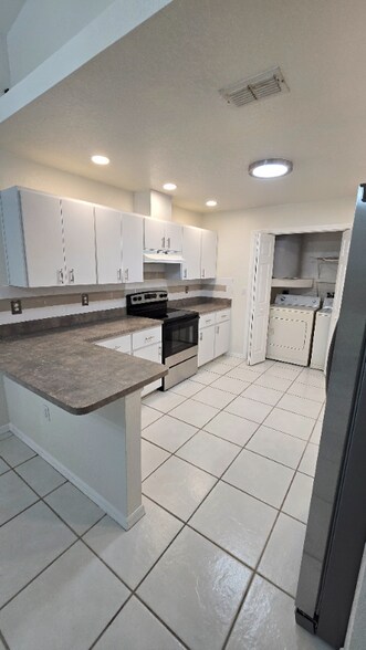Building Photo - 4037 Jason Rd