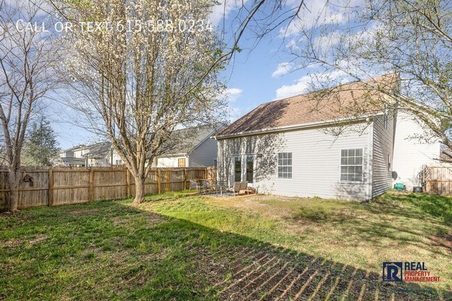 Building Photo - Rare Find in Franklin Green! Updated 4BR/2...