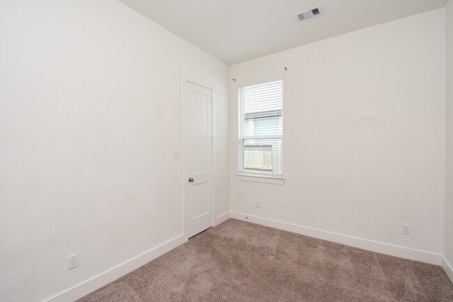 Building Photo - 4907 Joplin St