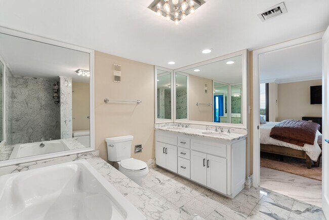 Building Photo - 5550 N Ocean Dr