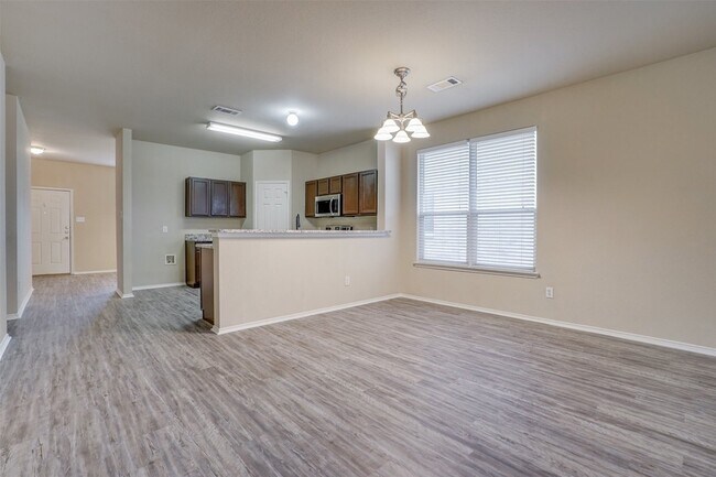 Building Photo - 5148 Senator Dr