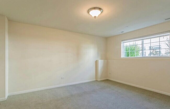 Building Photo - 4443 Monroe Ct