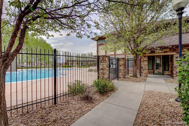 Building Photo - Beautiful 2BR/2BA Condo in Parkfield Lake!...