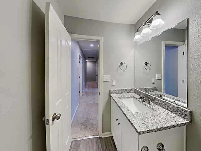 Building Photo - 345 Hunslet Cir