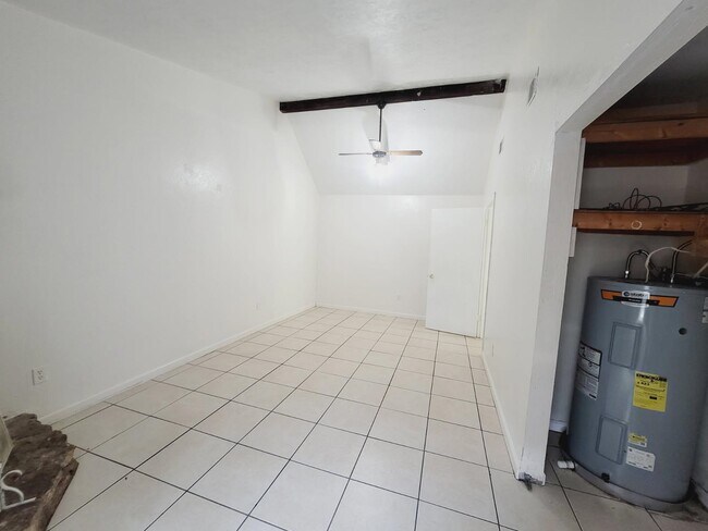 Building Photo - 3209 Hester Dr