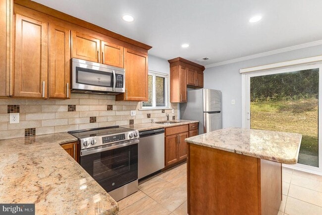 Building Photo - 18 Flintlock Ln
