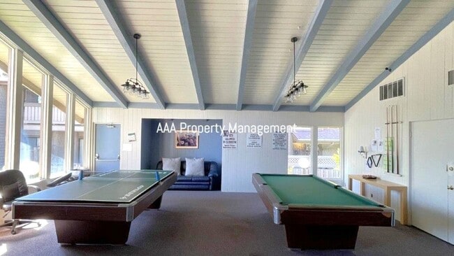 Building Photo - Walnut Creek! Beautiful remodeled 1 bedroom 1 bath location near John Muir Hospital and Heather F...