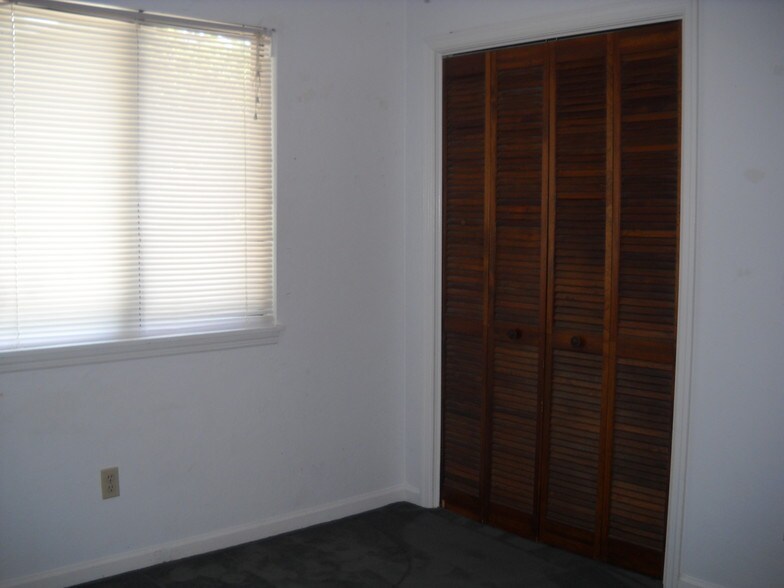 Second Bedroom and Closet - 3751 Donovan Dr