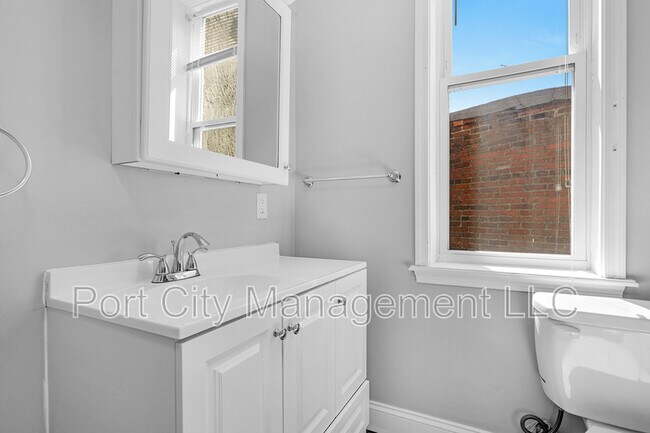 Building Photo - 2534 McCulloh St