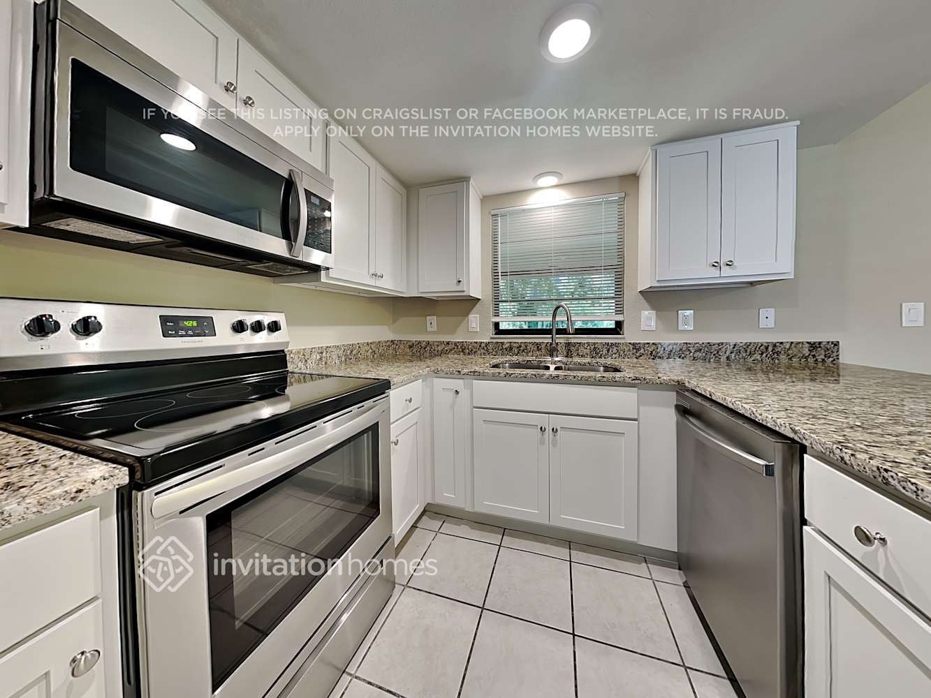 Building Photo - 3742 Sapphire Ct