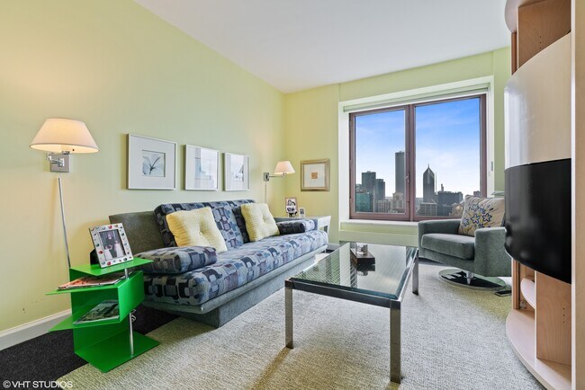 Building Photo - 161 E Chicago Ave