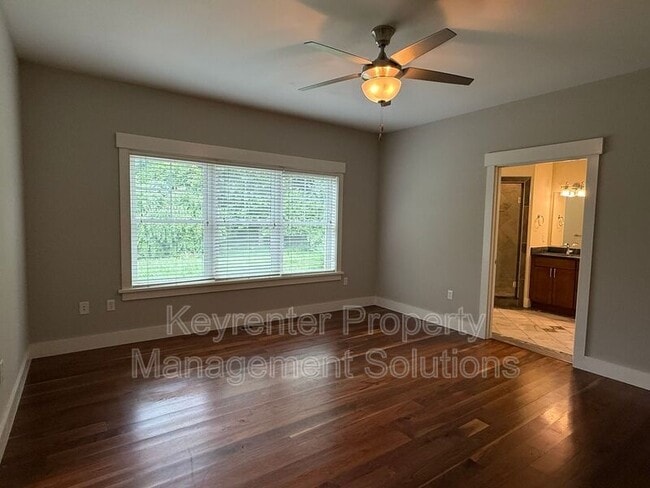 Building Photo - 2440 Belvue Rd