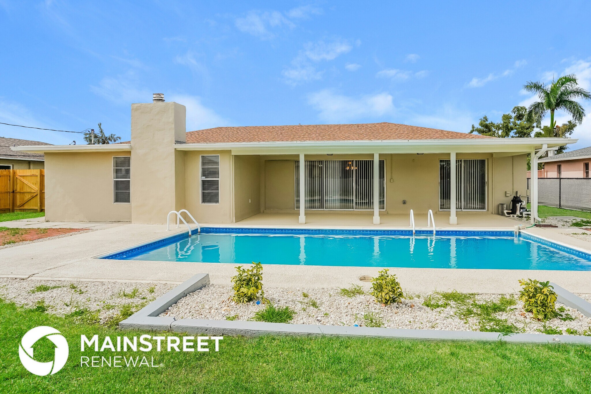 Building Photo - 605 SE 35th St