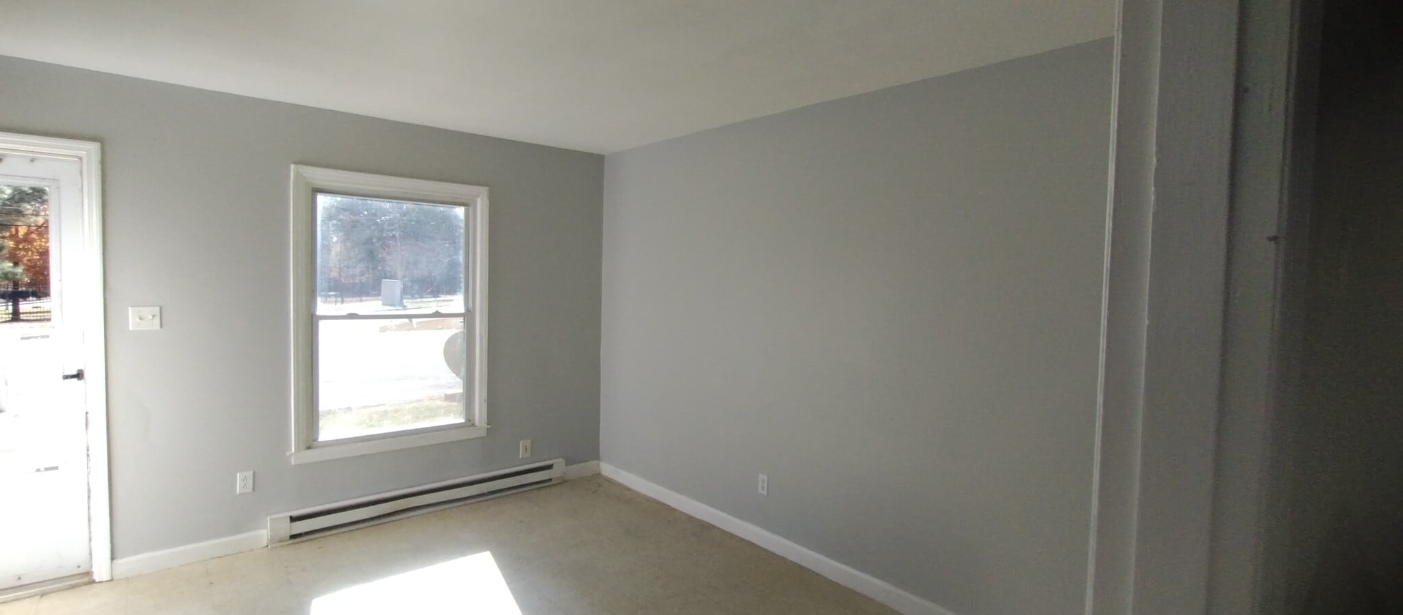 Building Photo - 2667 Dr Carver Rd