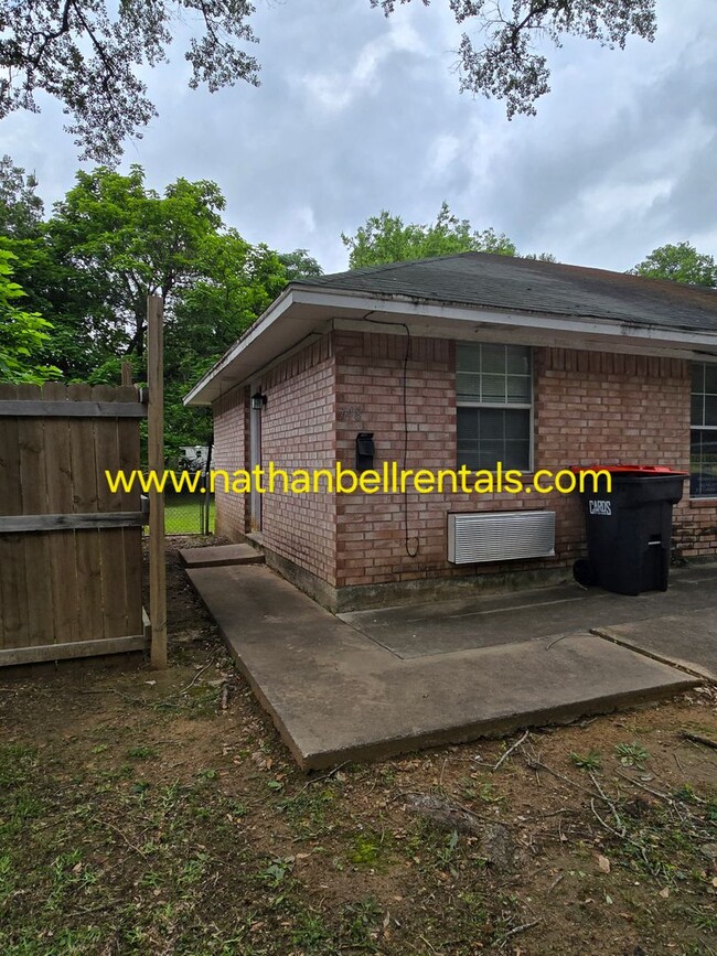 Primary Photo - 748 8th St SE