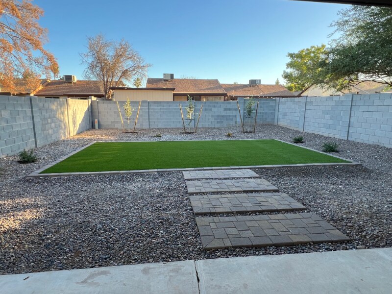 Building Photo - 2856 E Impala Ave