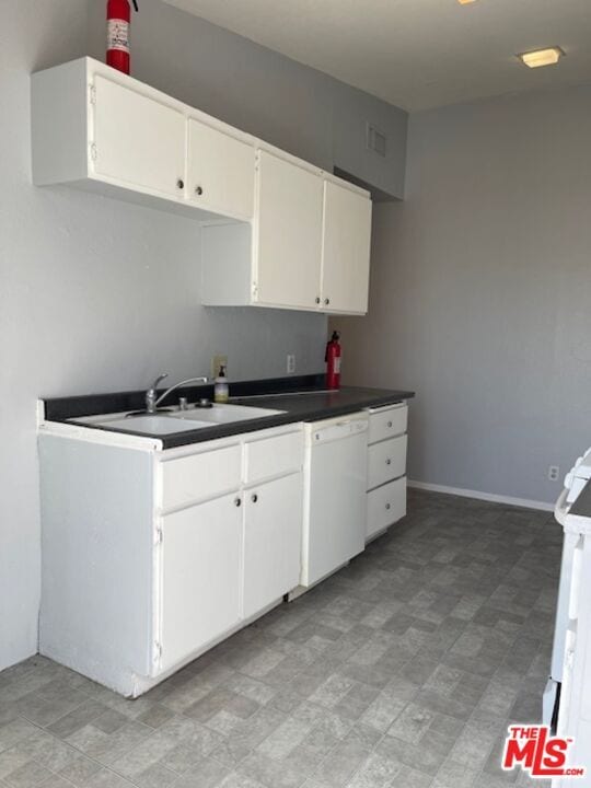 Building Photo - 1502 N Kenmore Ave