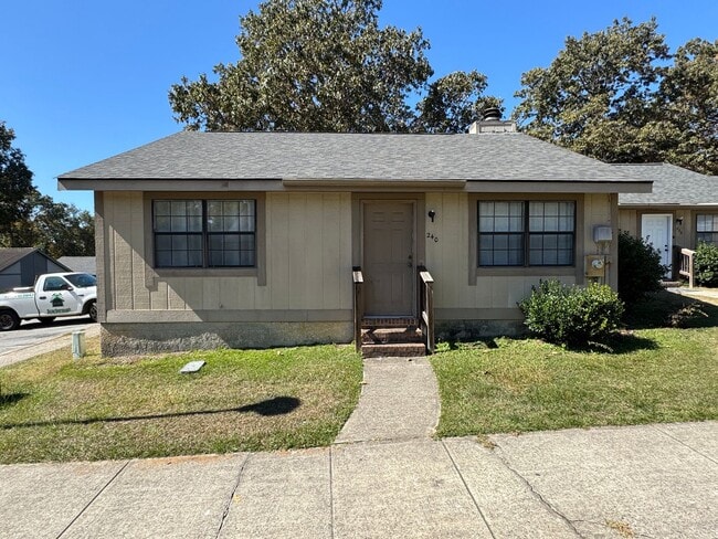 Building Photo - 240 Tallulah Trail