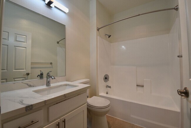 Building Photo - 11594 Moorpark St