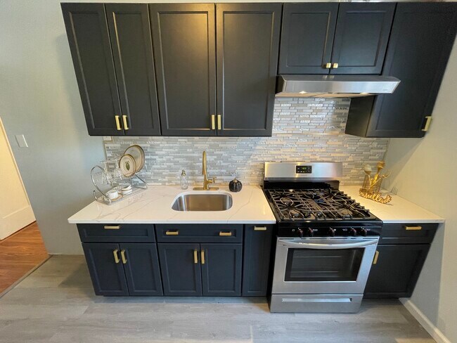 KItchen - 187 E 91st St
