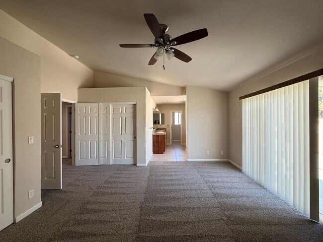 Building Photo - 2379 Albatross Way