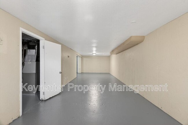 Building Photo - 10115 Saffron Dr