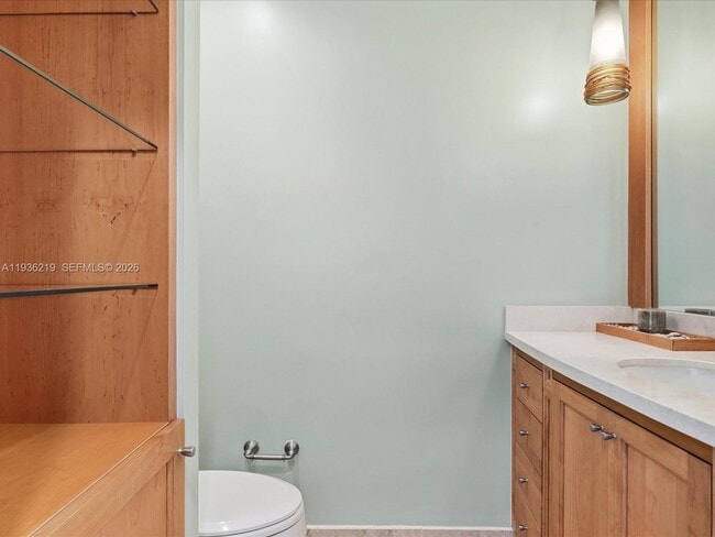 Building Photo - 21151 NE 22nd Ct