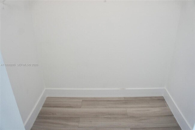 Building Photo - 7601 E Treasure Dr