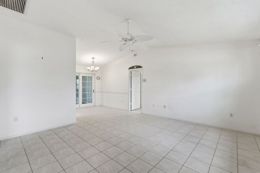 Building Photo - 7284 Sea Mist Dr