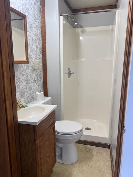 Building Photo - 709 20th St