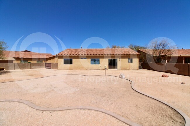 Building Photo - 6780 S Via Molino De Viento