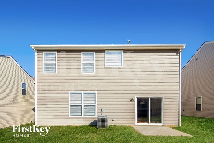 Building Photo - 4247 Bathurst Dr