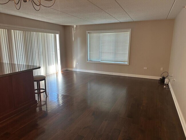 Building Photo - 430 Western Ave