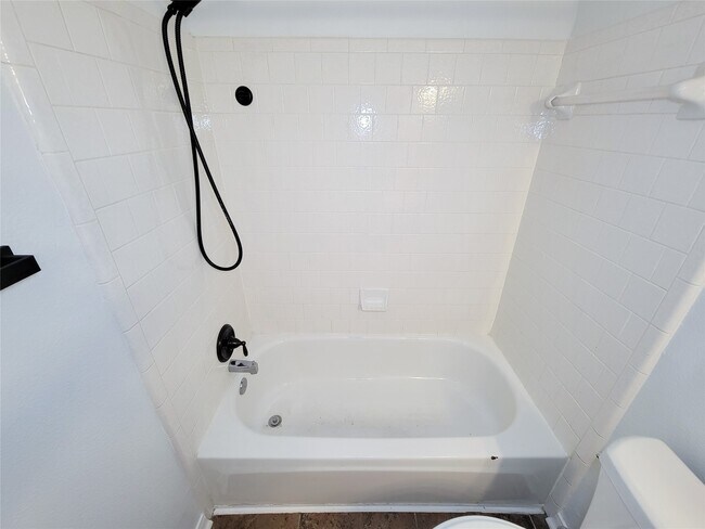 Building Photo - 5810 Forest Land Dr