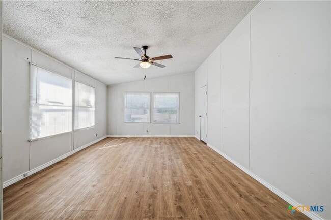 Building Photo - 3034 Barr Ln