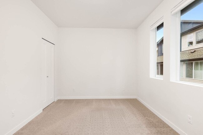 Building Photo - 18514 Meridian Ave N